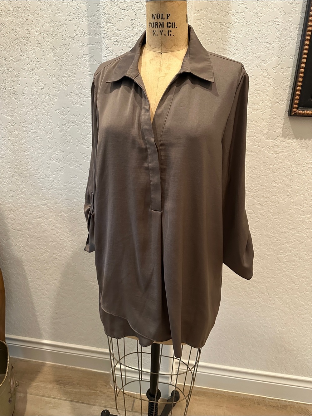 Renuar Taupe Collared V-Neck Tunic Blouse